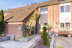 Woonhuis te koop Ringdijk 378 Lelystad