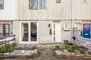 Woonhuis te koop C. Van Eesterenplein 6 Almere