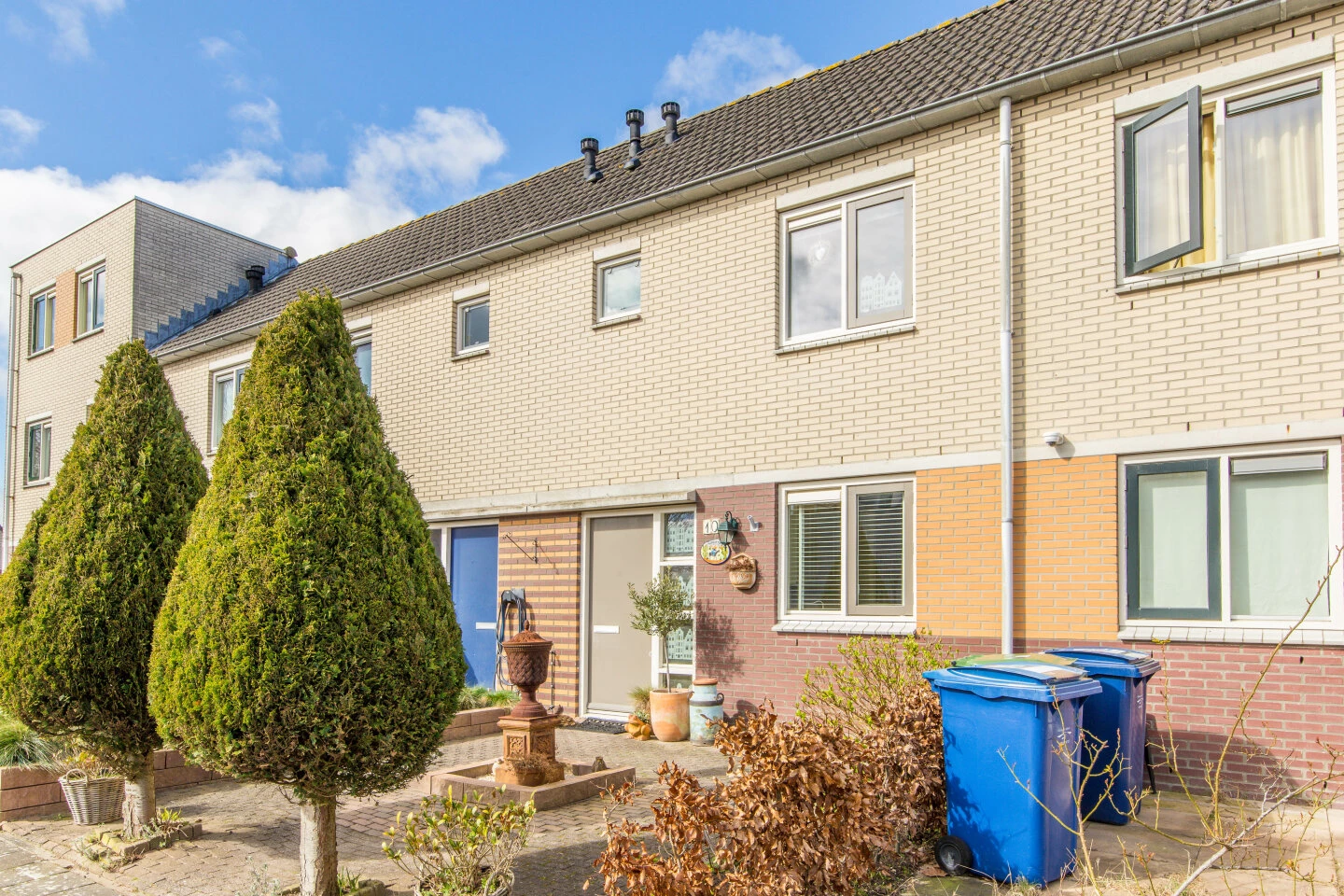 Woonhuis te koop Clare Lennartstraat 10 Almere