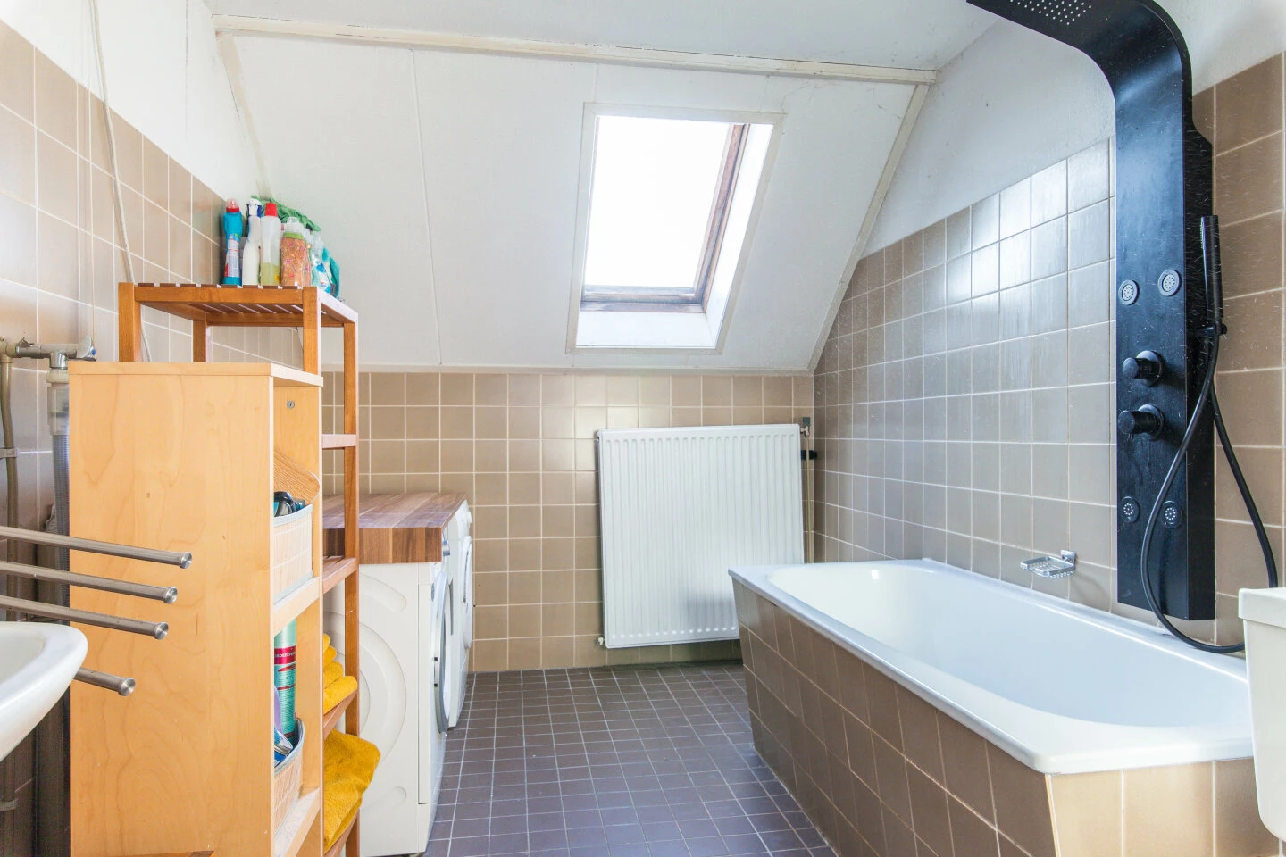 Woonhuis te koop Ringdijk 378 Lelystad