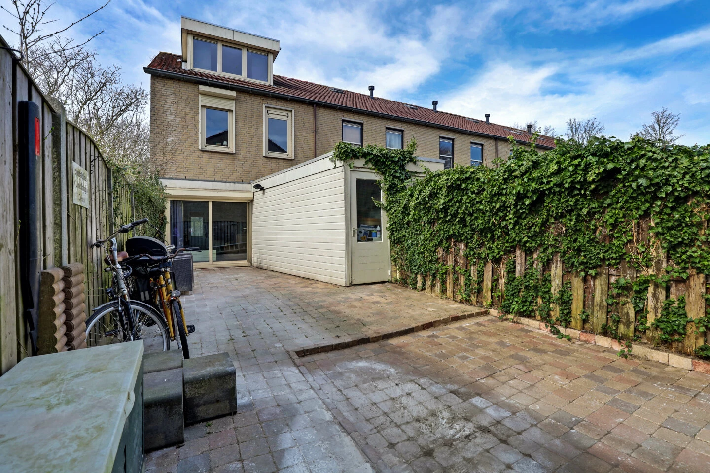 House for sale Mariadistelstraat 20 Almere