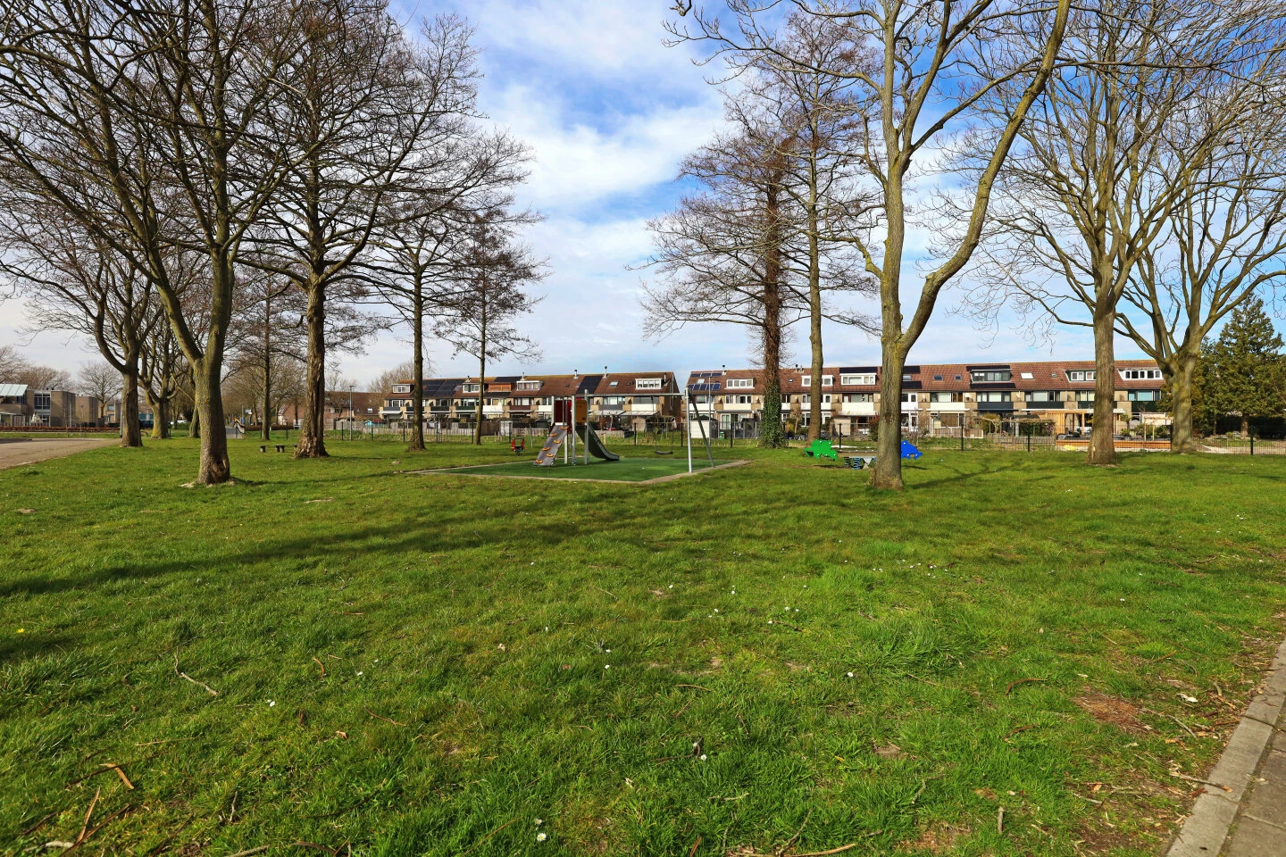 House for sale Mariadistelstraat 20 Almere