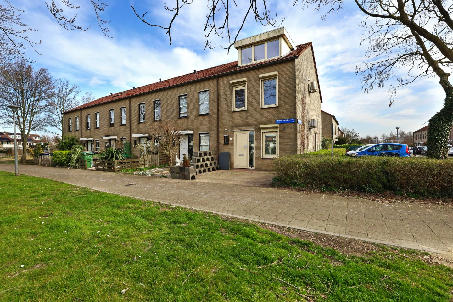House for sale Mariadistelstraat 20 Almere