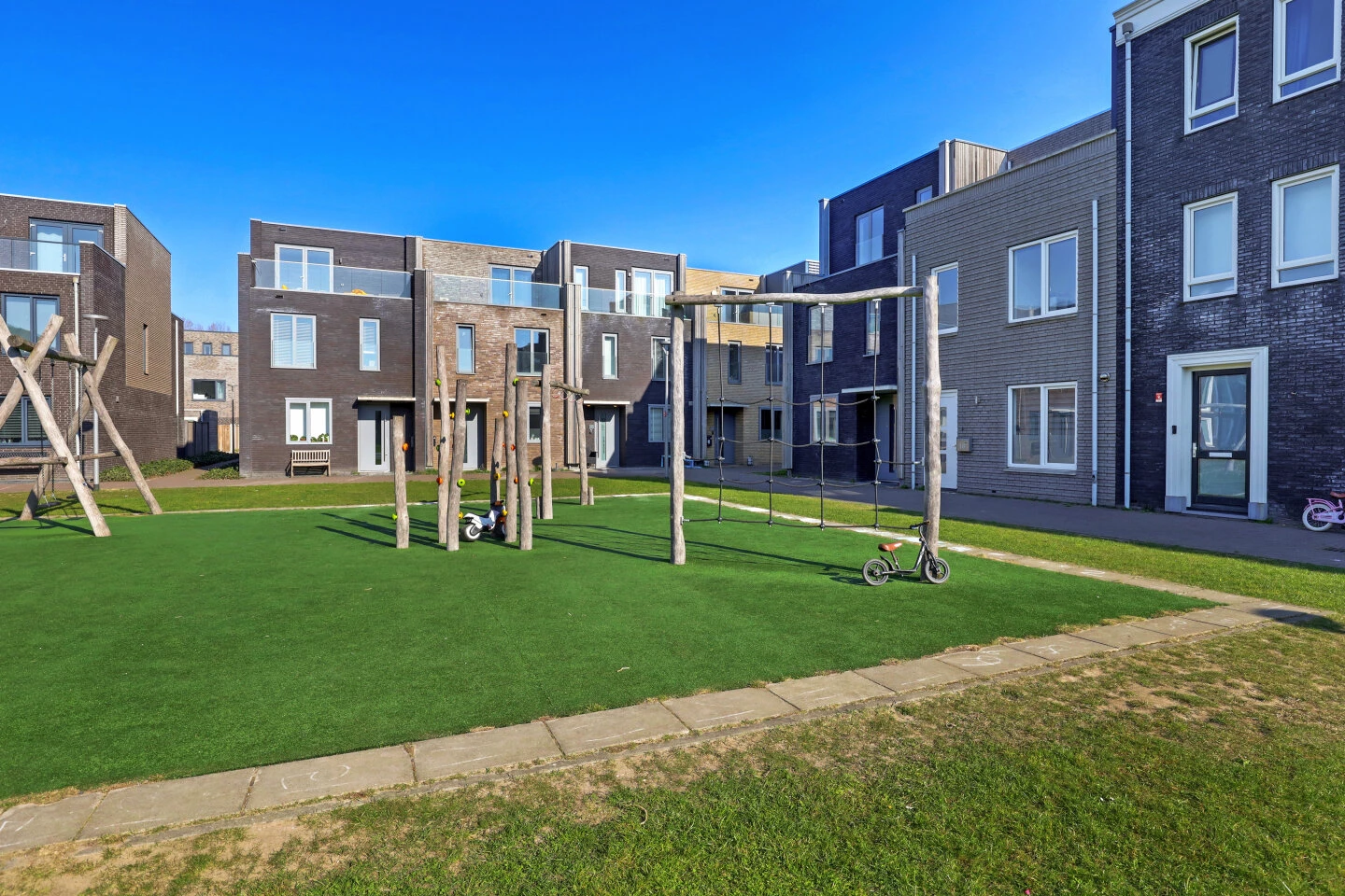 House for sale Amaterasuhof 18 Almere