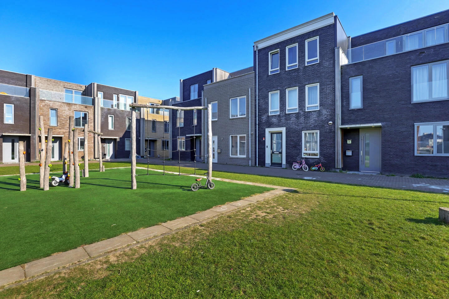 House for sale Amaterasuhof 18 Almere